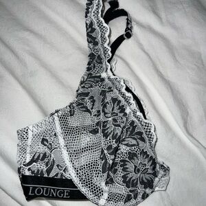 Sexy Black and White Lace Bralette (Used Bra)